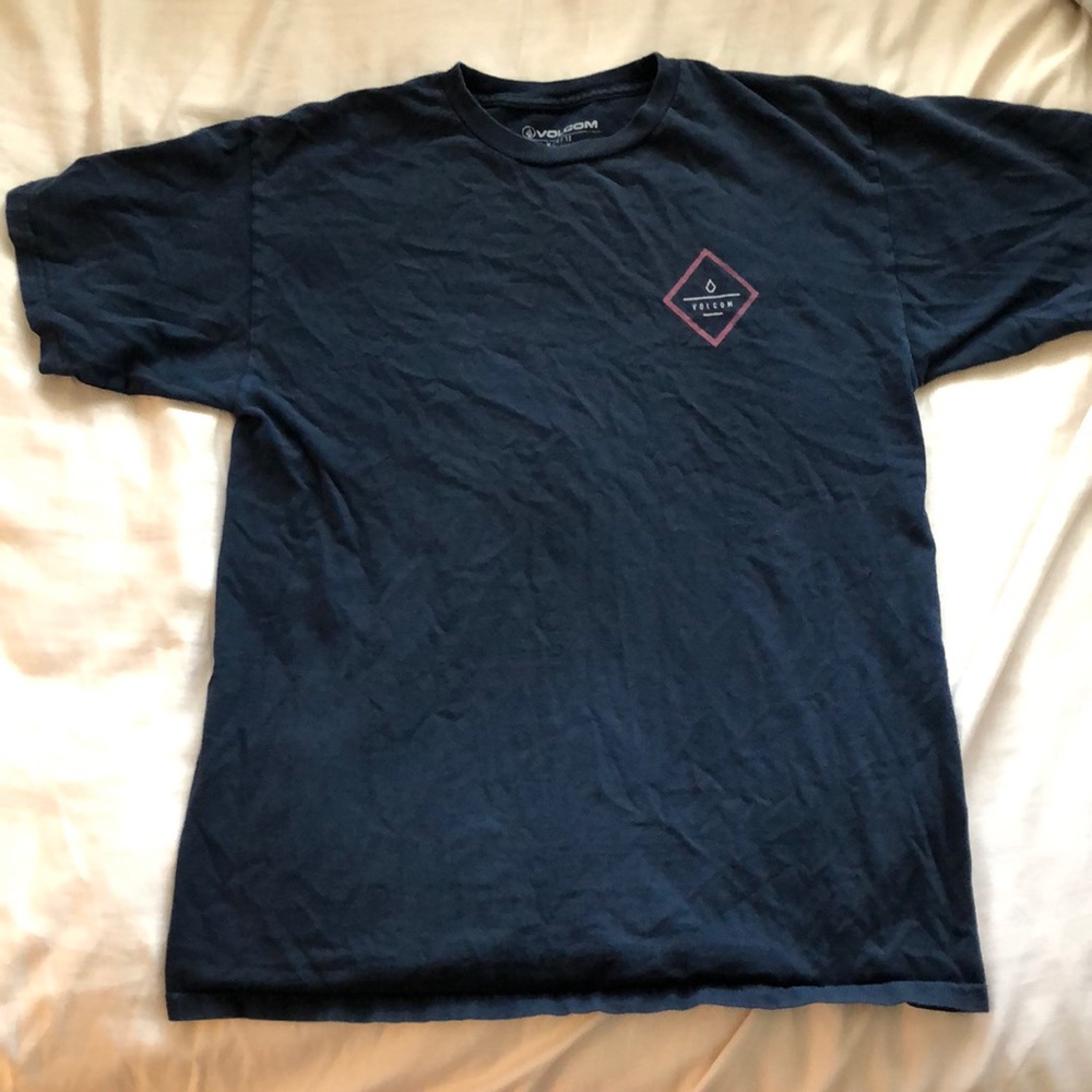 boys navy blue Volcom t shirt
